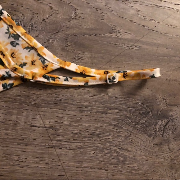 SHEIN yellow floral tank - Picture 11 of 13